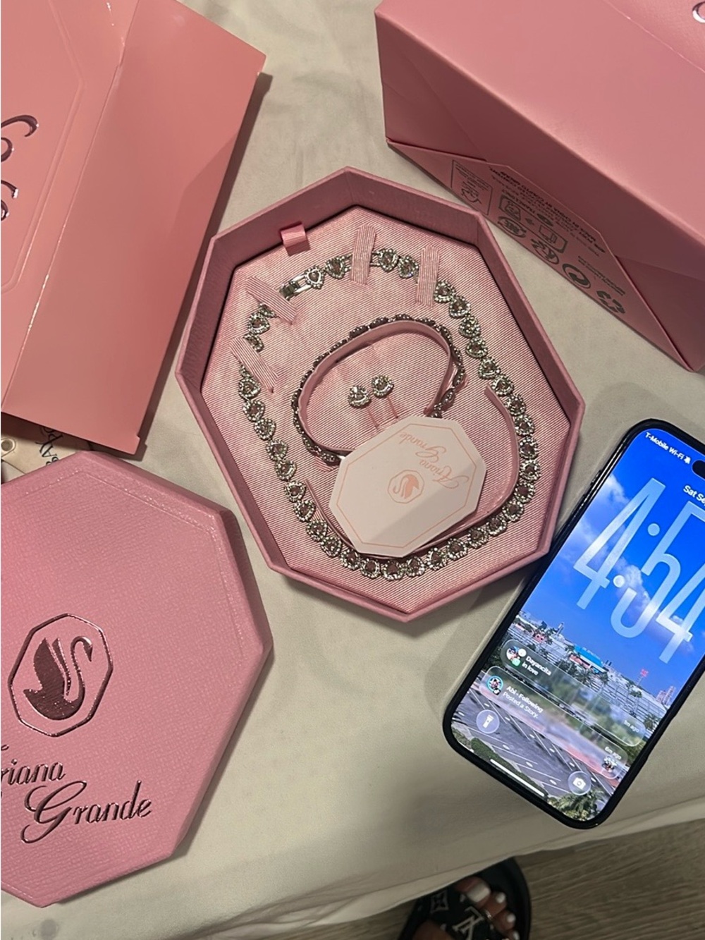 Swarovski- ARIANNA GRANDE Pink Boxed Crystal Necklace, Bracelet & Earring Set - Picture 4 of 6
